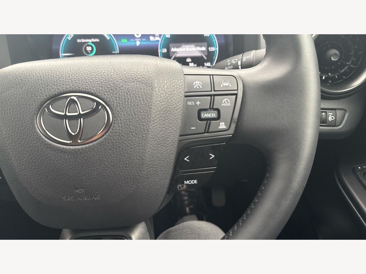 Used Toyota C-HR 2024 for sale - 78170835: Photo 37