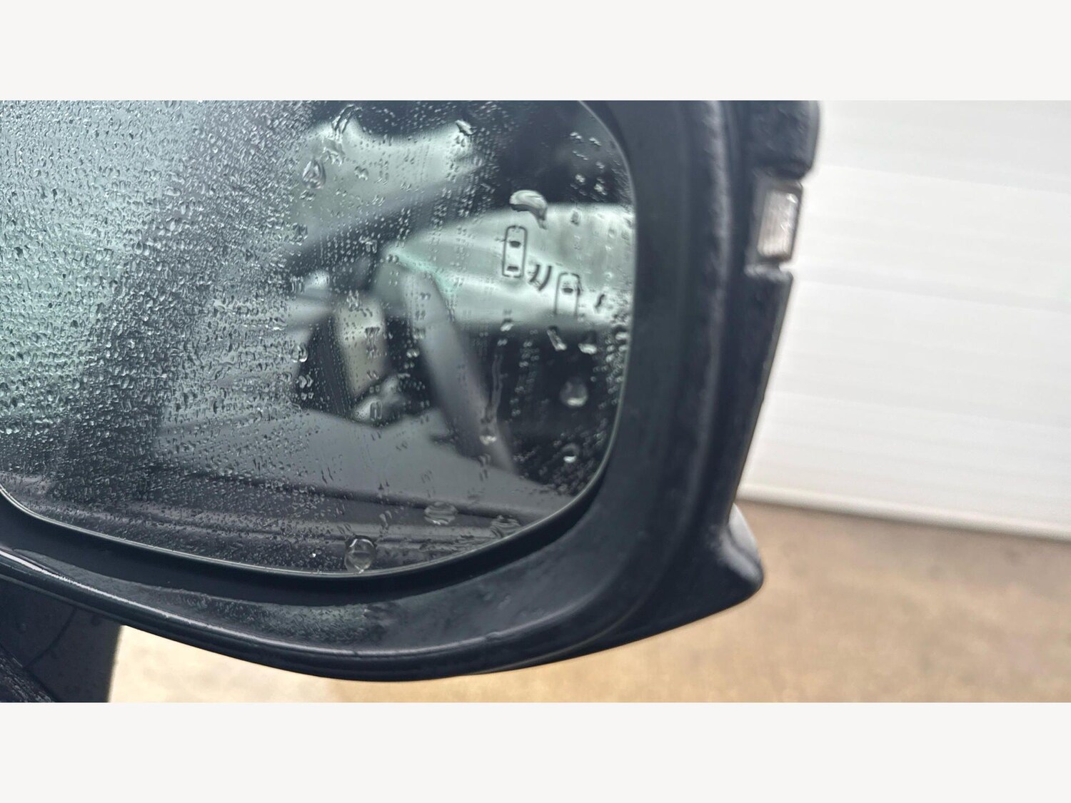 Used Toyota C-HR 2024 for sale - 78170835: Photo 40