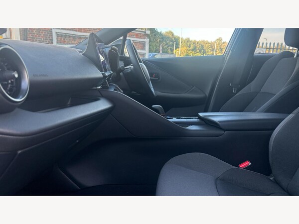 Used Toyota C-HR 2024 for sale - 76012937: Photo 12