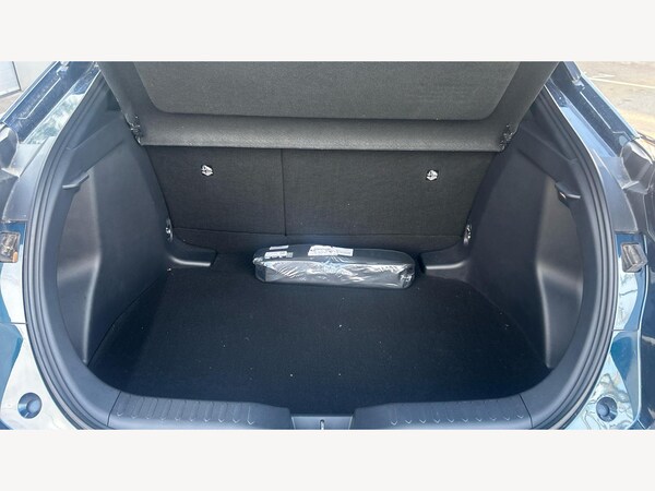 Used Toyota C-HR 2024 for sale - 76012937: Photo 16