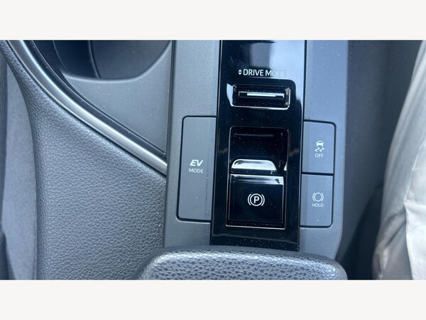 Used Toyota C-HR 2024 for sale - 76012937: Photo 25