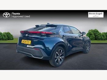 Used Toyota C-HR 2024 for sale - 76012937: Photo 2
