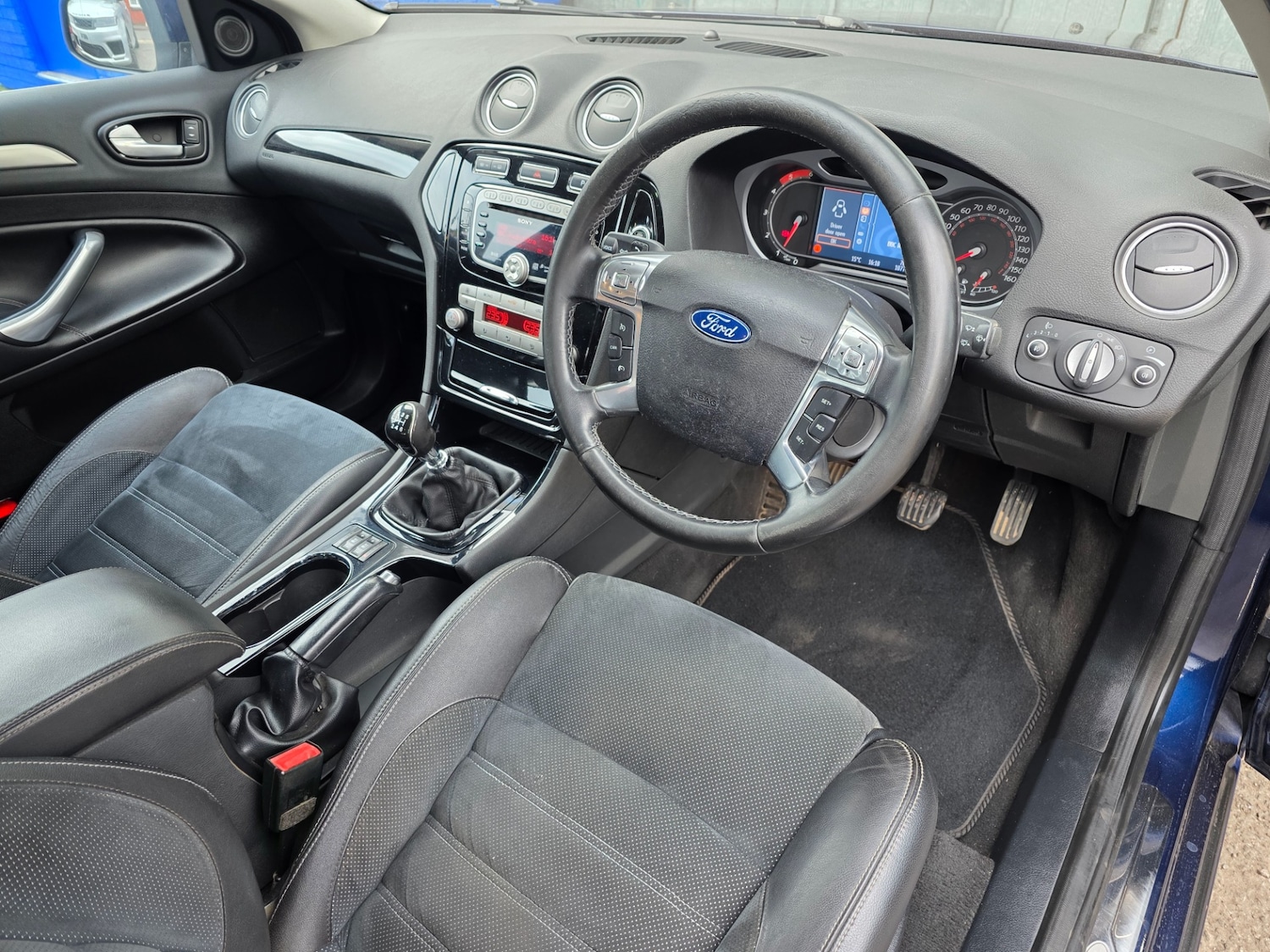 Used Ford Mondeo 2010 for sale - 77981733: Photo 12