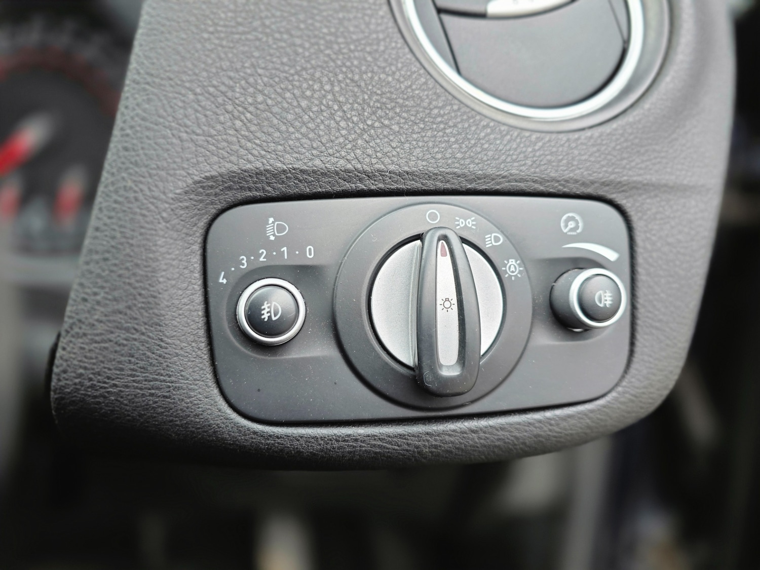 Used Ford Mondeo 2010 for sale - 77981733: Photo 30