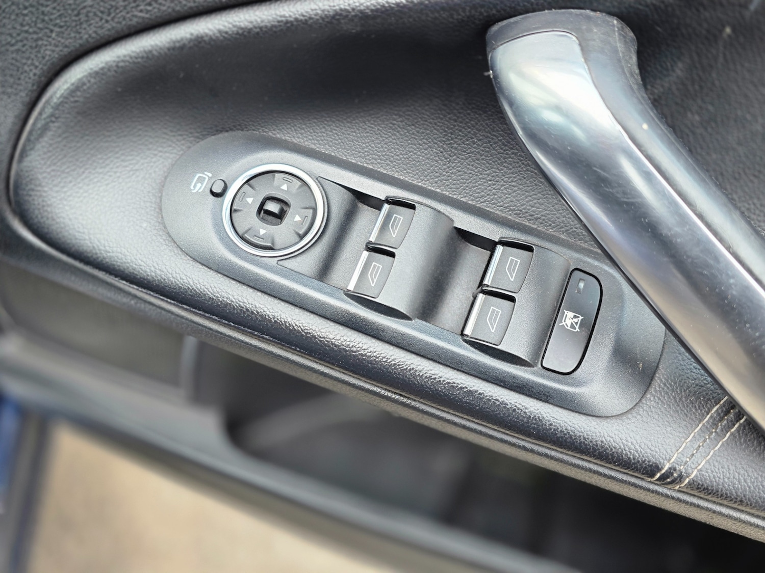 Used Ford Mondeo 2010 for sale - 77981733: Photo 31