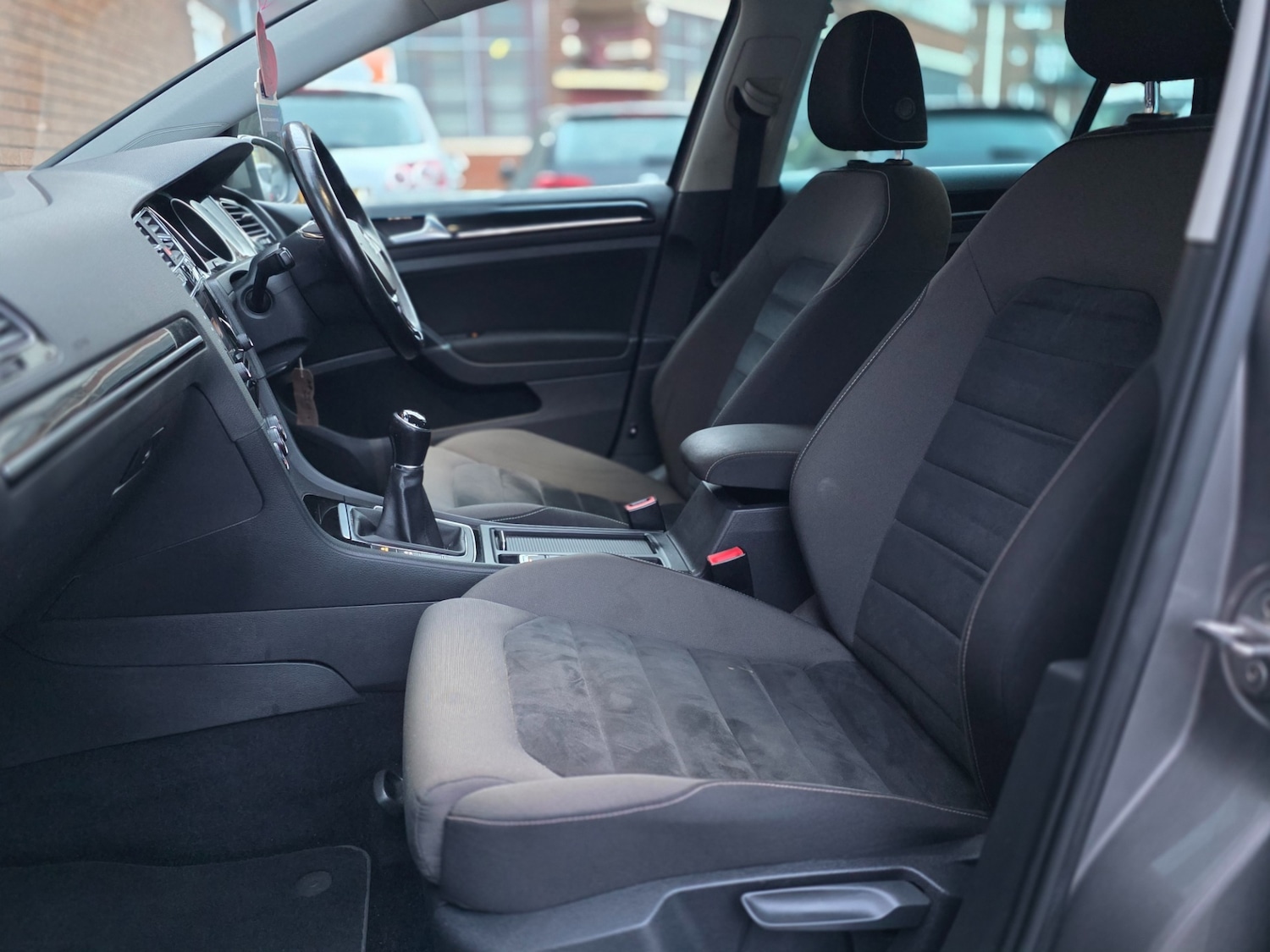 Used Volkswagen Golf 2014 for sale - 76968639: Photo 12