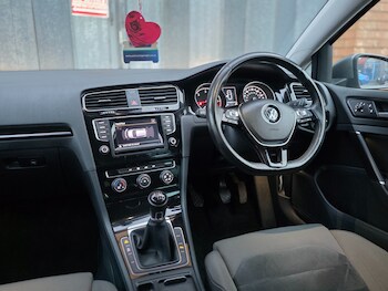 Used Volkswagen Golf 2014 for sale - 76968639: Photo