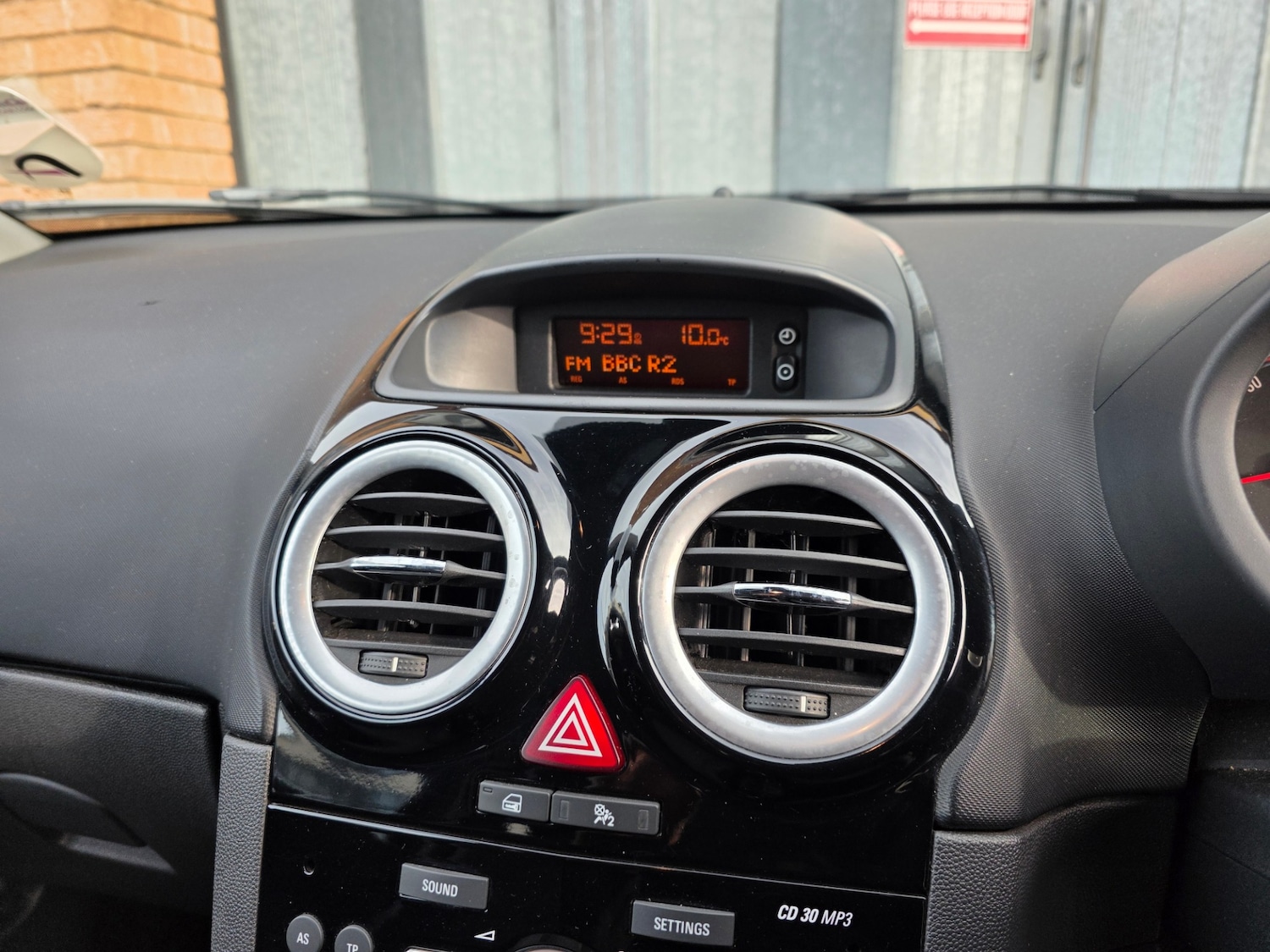 Used Vauxhall Corsa 2009 for sale - 77791350: Photo 18