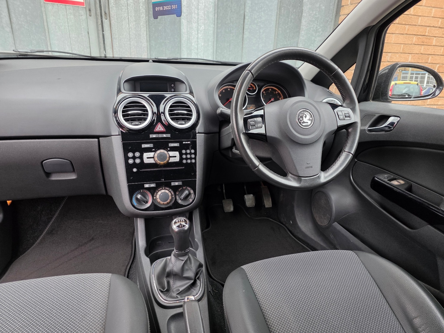 Used Vauxhall Corsa 2009 for sale - 77791350: Photo 2
