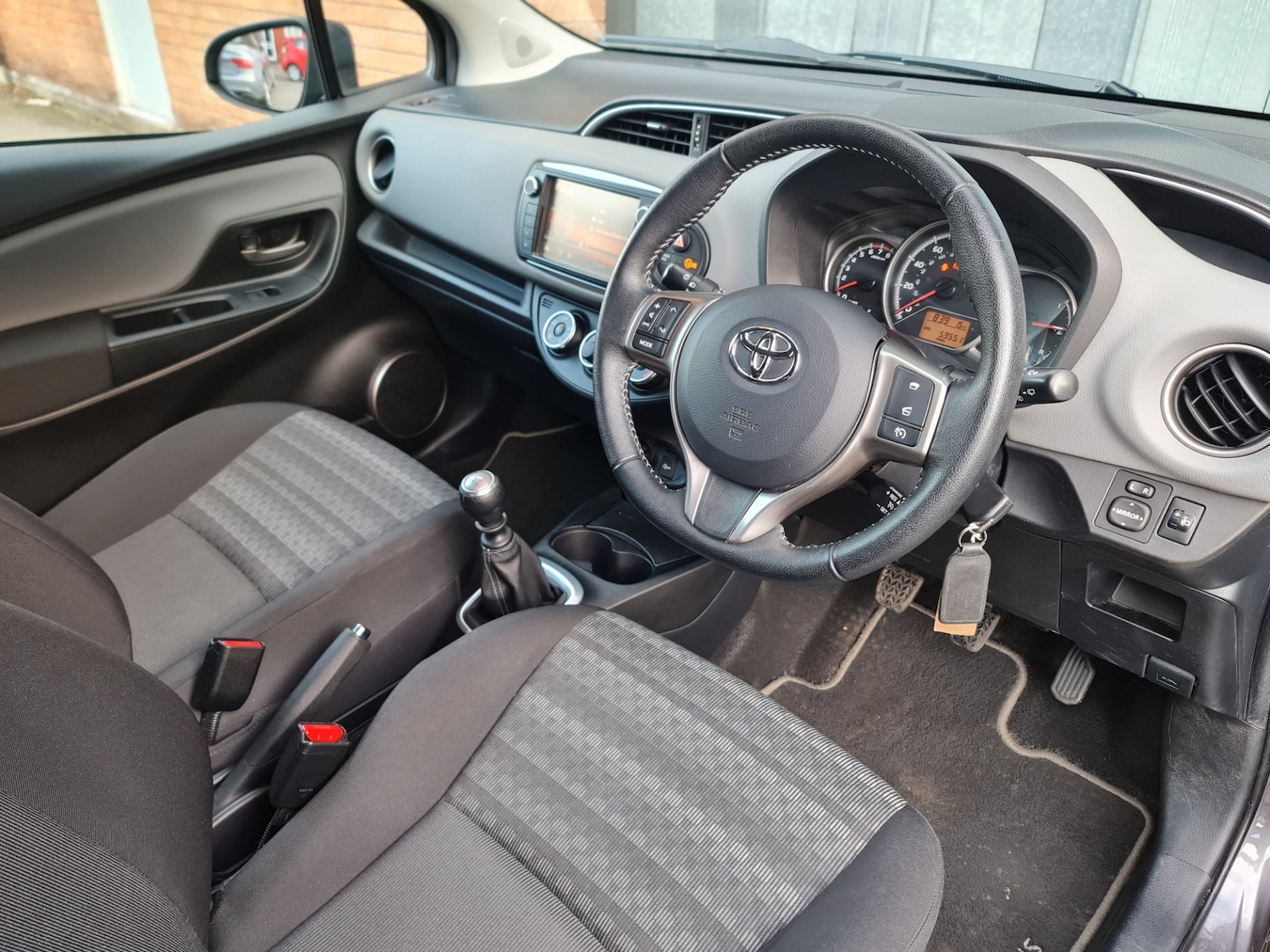 Used Toyota Yaris 2016 for sale - 76205790: Photo 10