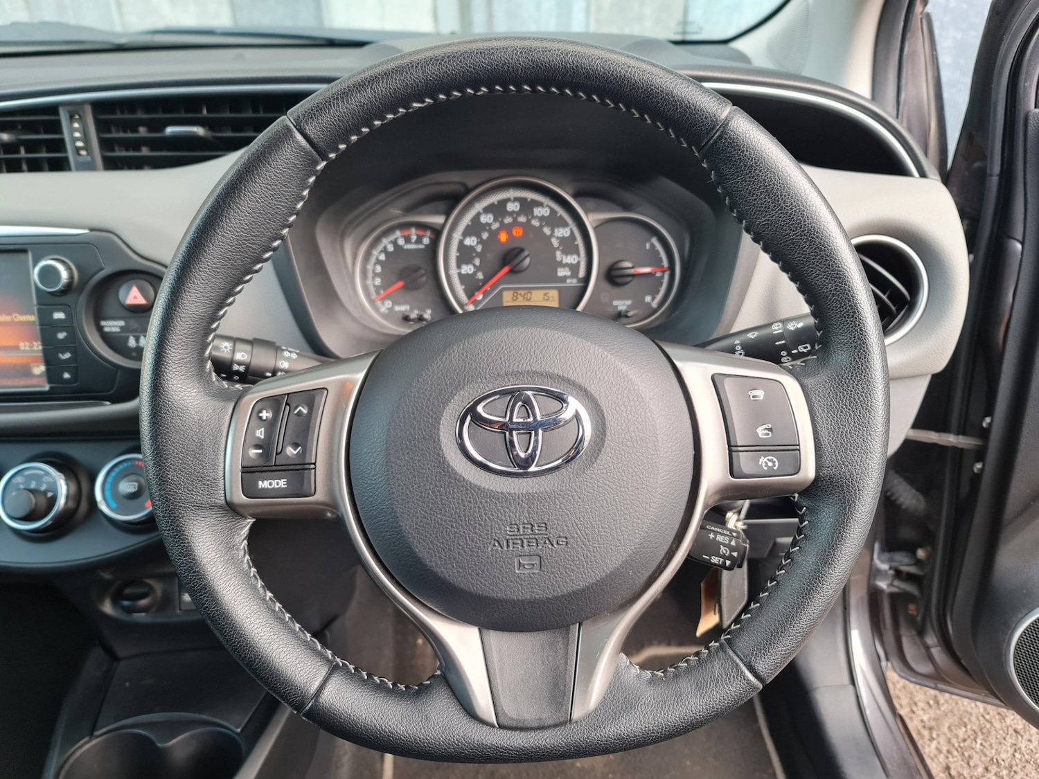 Used Toyota Yaris 2016 for sale - 76205790: Photo 13