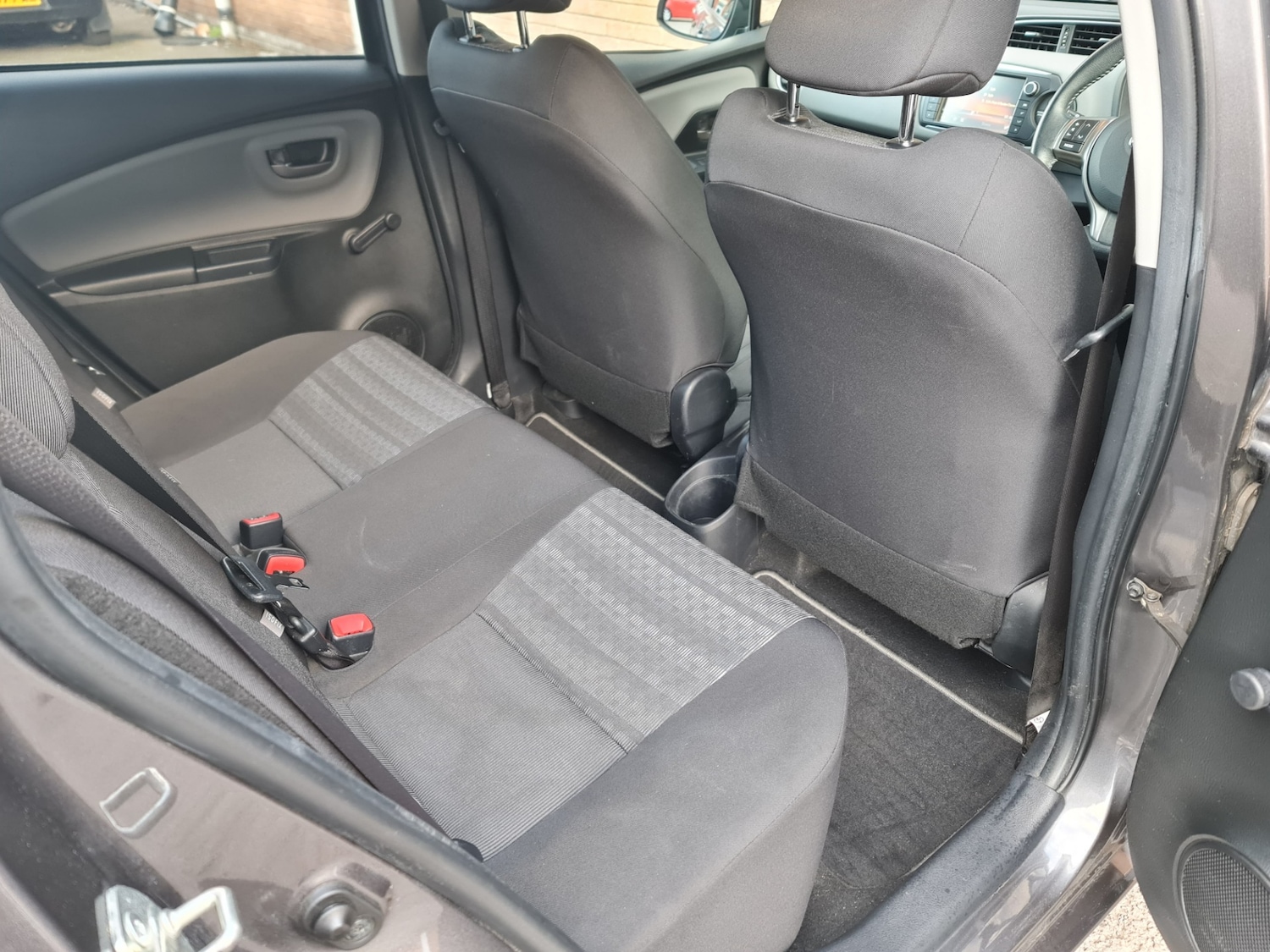 Used Toyota Yaris 2016 for sale - 76205790: Photo 18