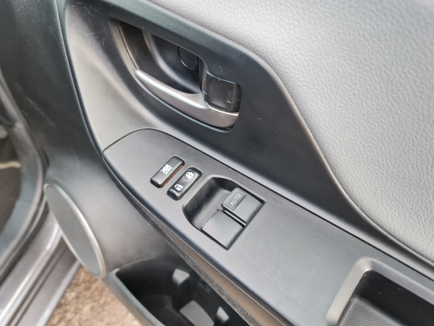 Used Toyota Yaris 2016 for sale - 76205790: Photo 24