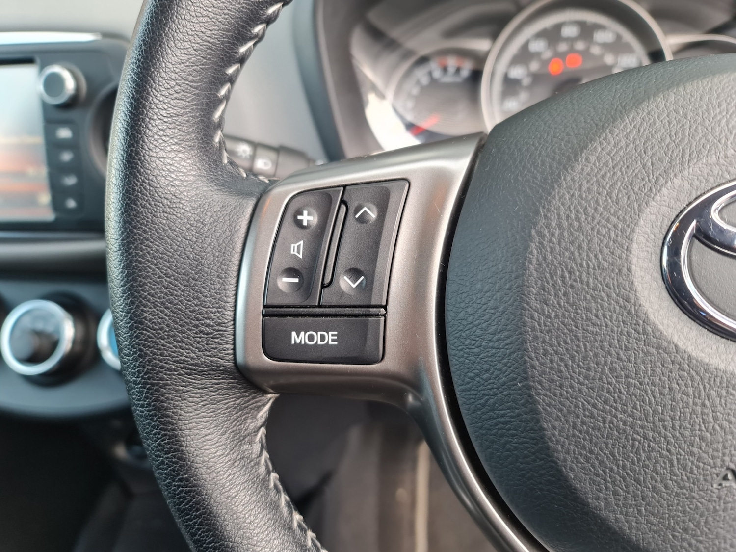 Used Toyota Yaris 2016 for sale - 76205790: Photo 26