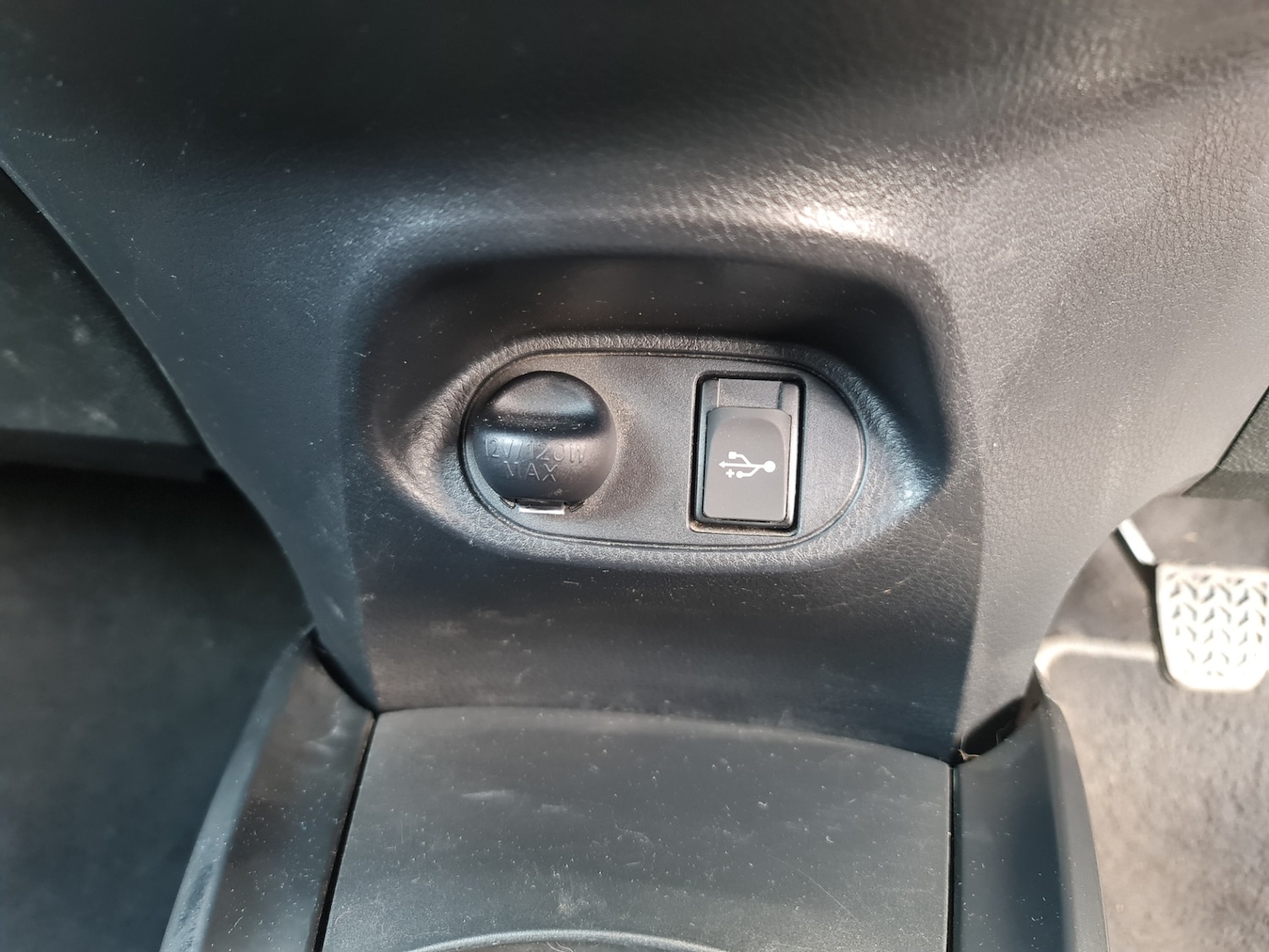 Used Toyota Yaris 2016 for sale - 76205790: Photo 28