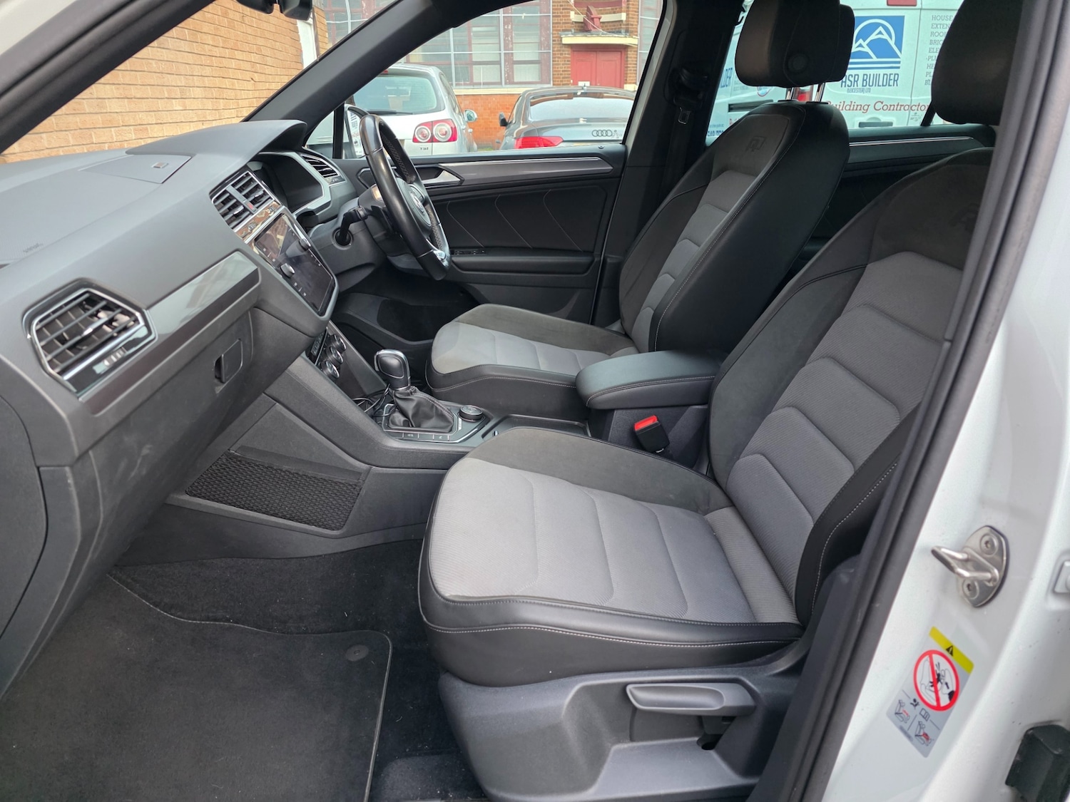 Used Volkswagen Tiguan 2018 for sale - 76897291: Photo 10