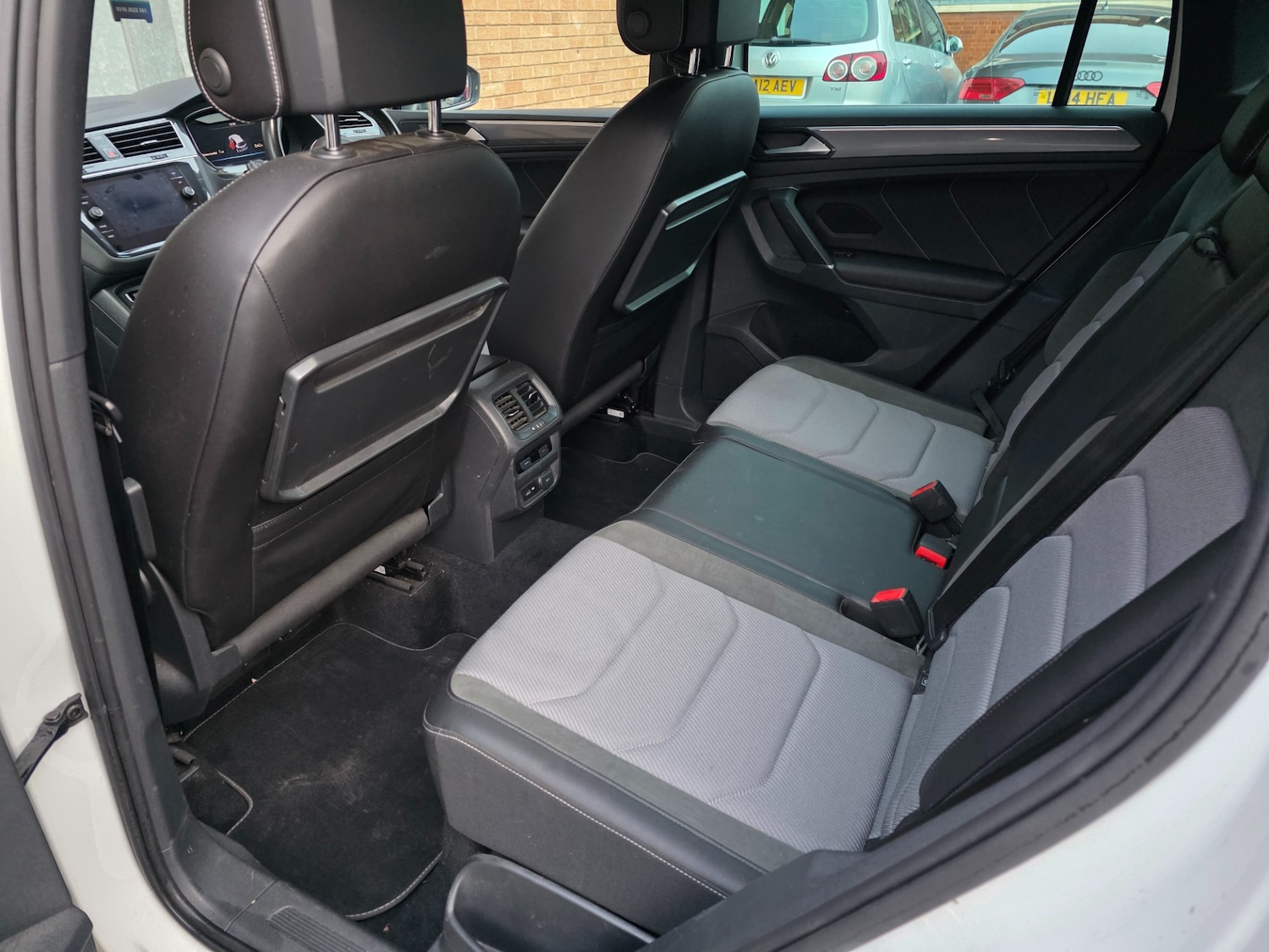 Used Volkswagen Tiguan 2018 for sale - 76897291: Photo 12