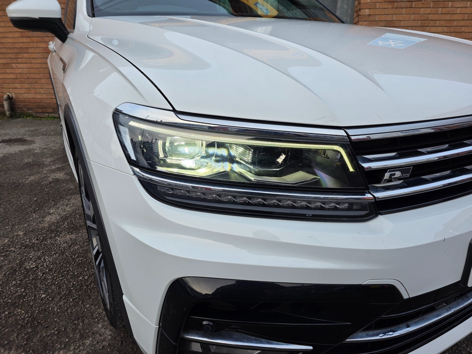 Used Volkswagen Tiguan 2018 for sale - 76897291: Photo 2