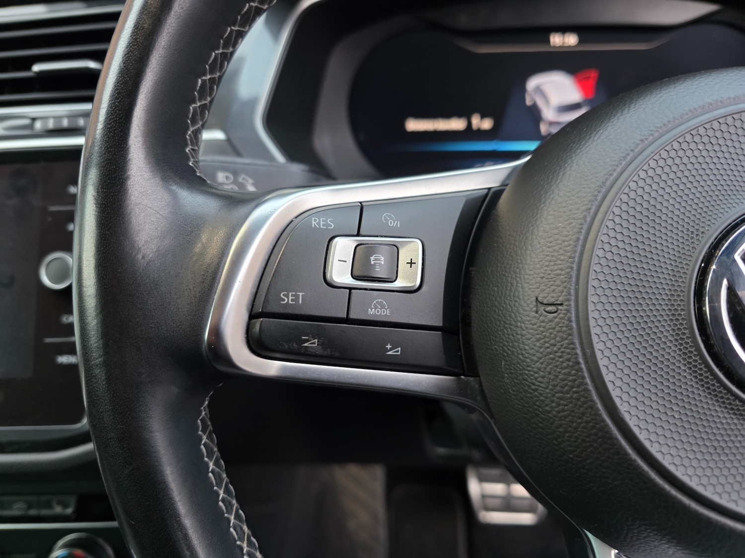 Used Volkswagen Tiguan 2018 for sale - 76897291: Photo 22