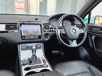 Used Volkswagen Touareg 2014 for sale - 79038757: Photo