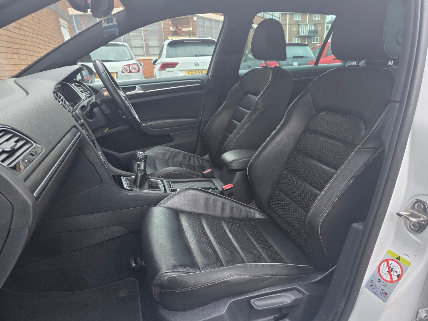 Used Volkswagen Golf 2017 for sale - 77495047: Photo 12