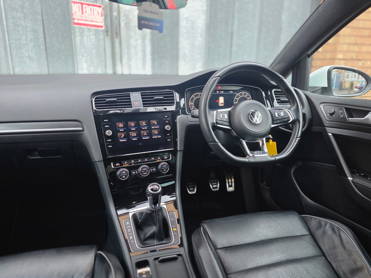 Used Volkswagen Golf 2017 for sale - 77495047: Photo 2