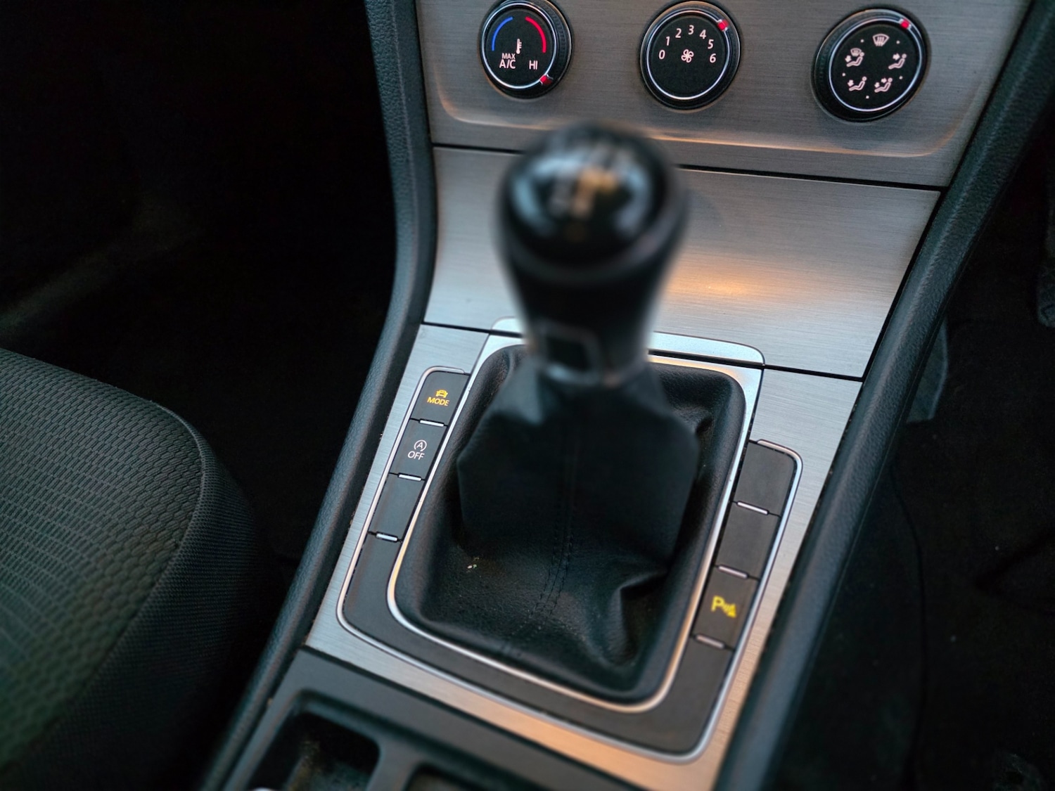 Used Volkswagen Golf 2015 for sale - 76897288: Photo 26