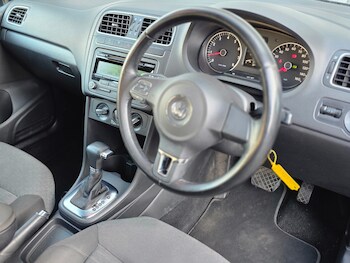 Used Volkswagen Polo 2010 for sale - 78332877: Photo