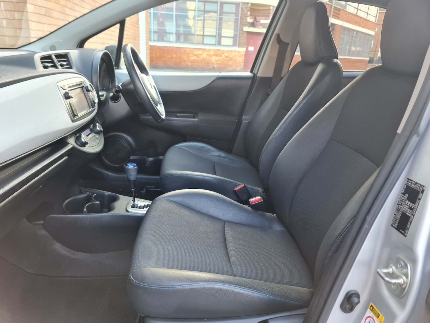 Used Toyota Yaris 2012 for sale - 76205598: Photo 14