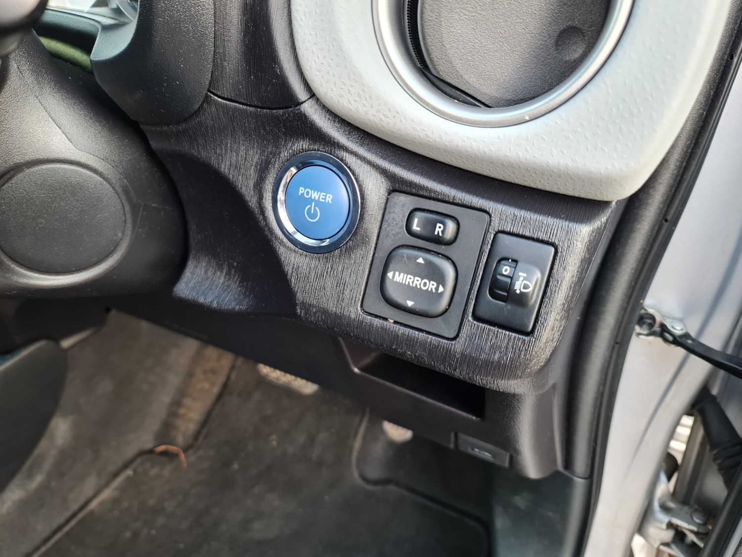 Used Toyota Yaris 2012 for sale - 76205598: Photo 17