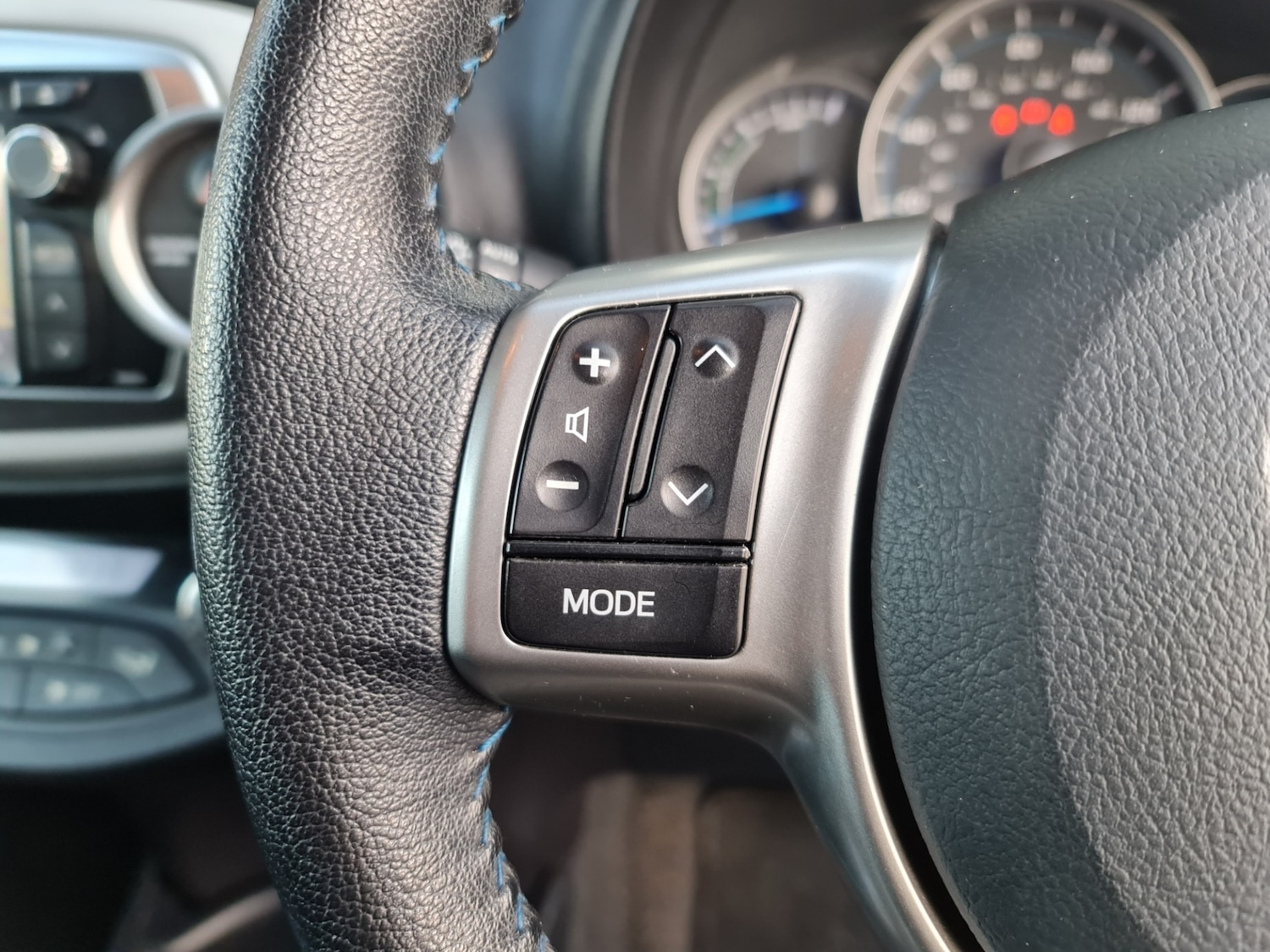 Used Toyota Yaris 2012 for sale - 76205598: Photo 19