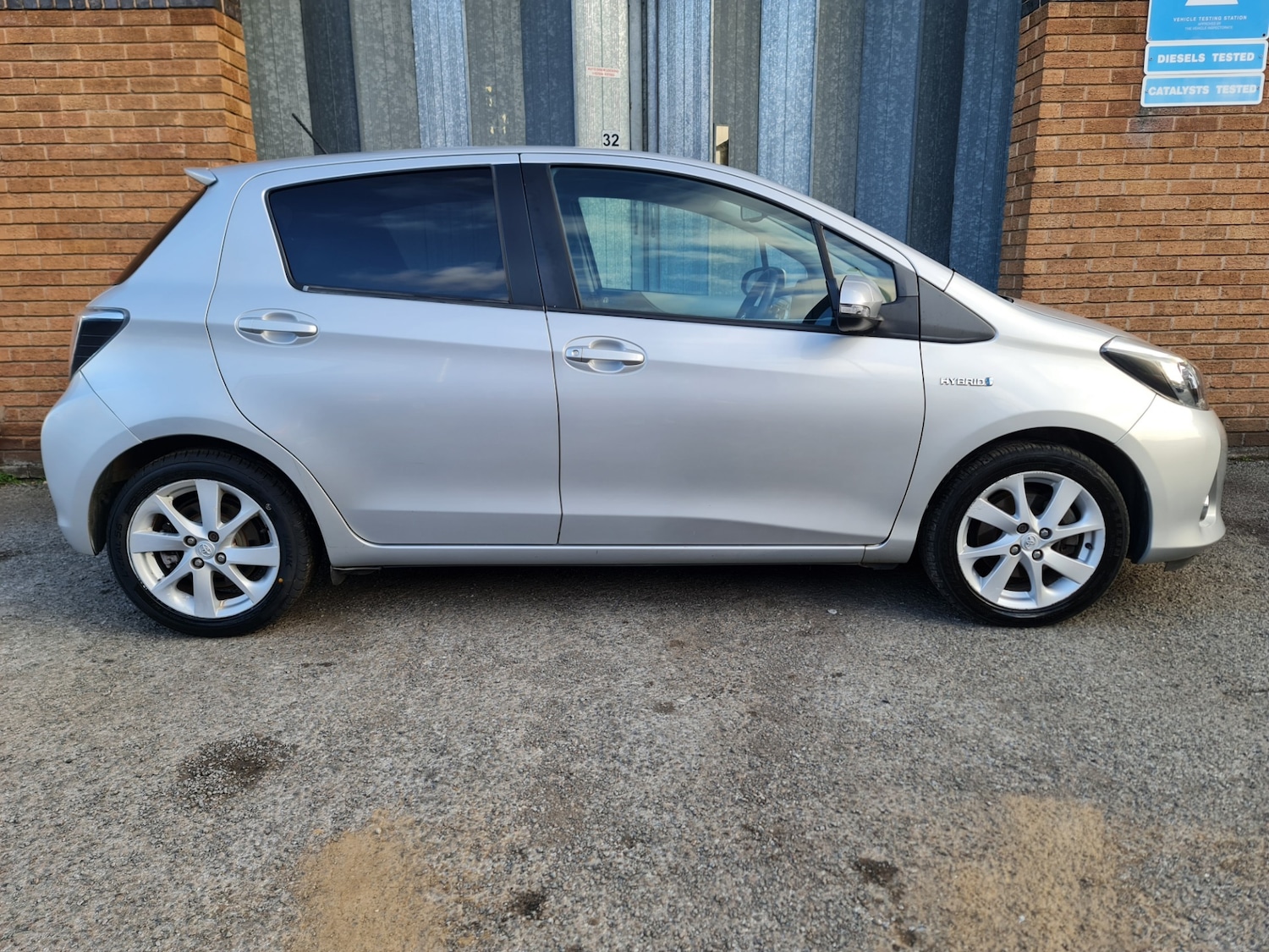 Used Toyota Yaris 2012 for sale - 76205598: Photo 4