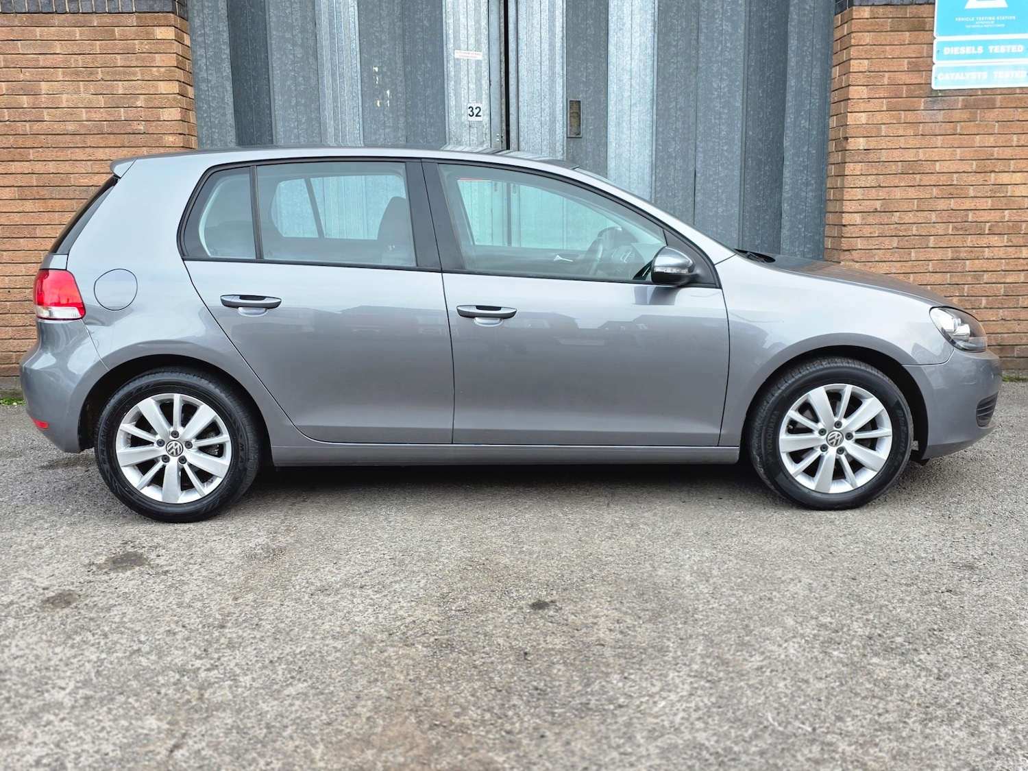 Used Volkswagen Golf 2011 for sale - 77851517: Photo 6