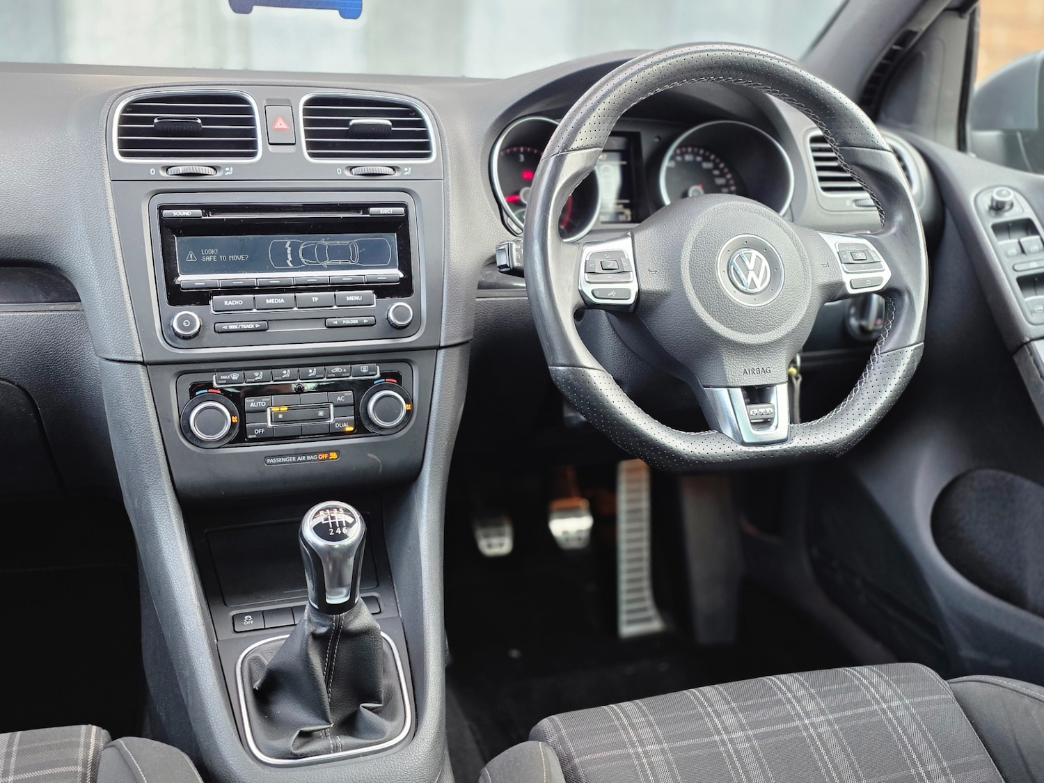 Used Volkswagen Golf 2011 for sale - 77622708: Photo 3