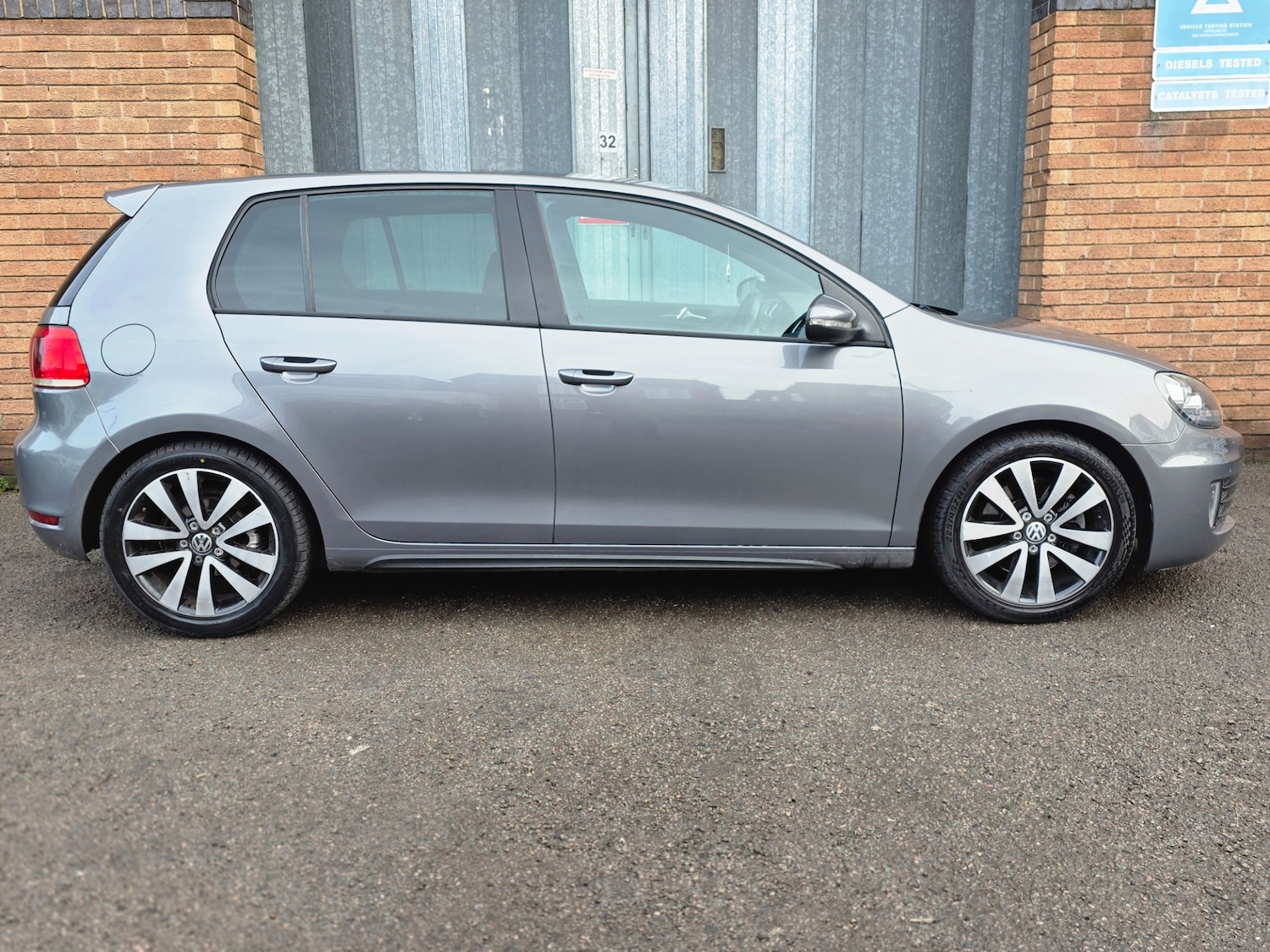 Used Volkswagen Golf 2011 for sale - 77622708: Photo 5