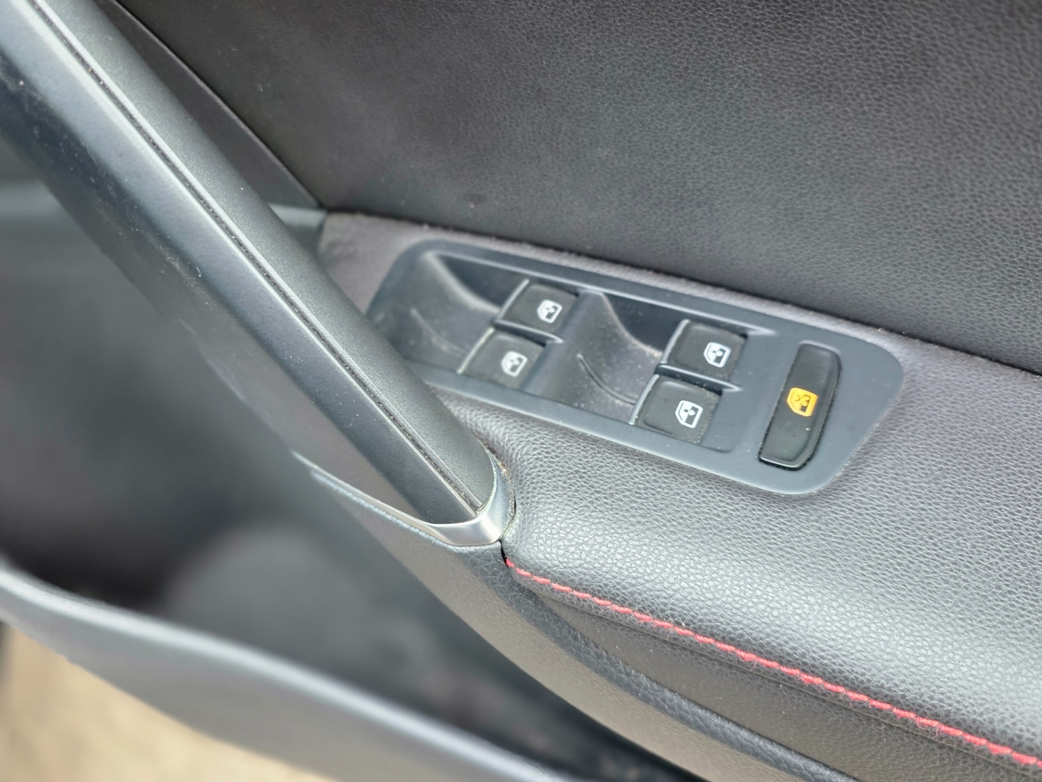 Used Volkswagen Golf 2015 for sale - 78112407: Photo 35