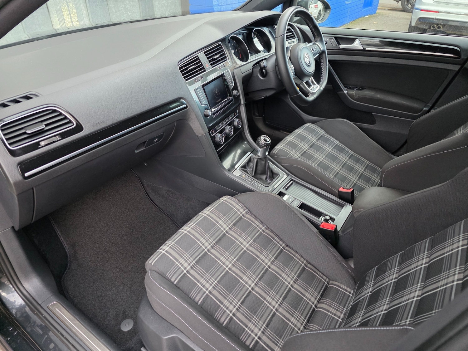 Used Volkswagen Golf 2014 for sale - 78070656: Photo 11