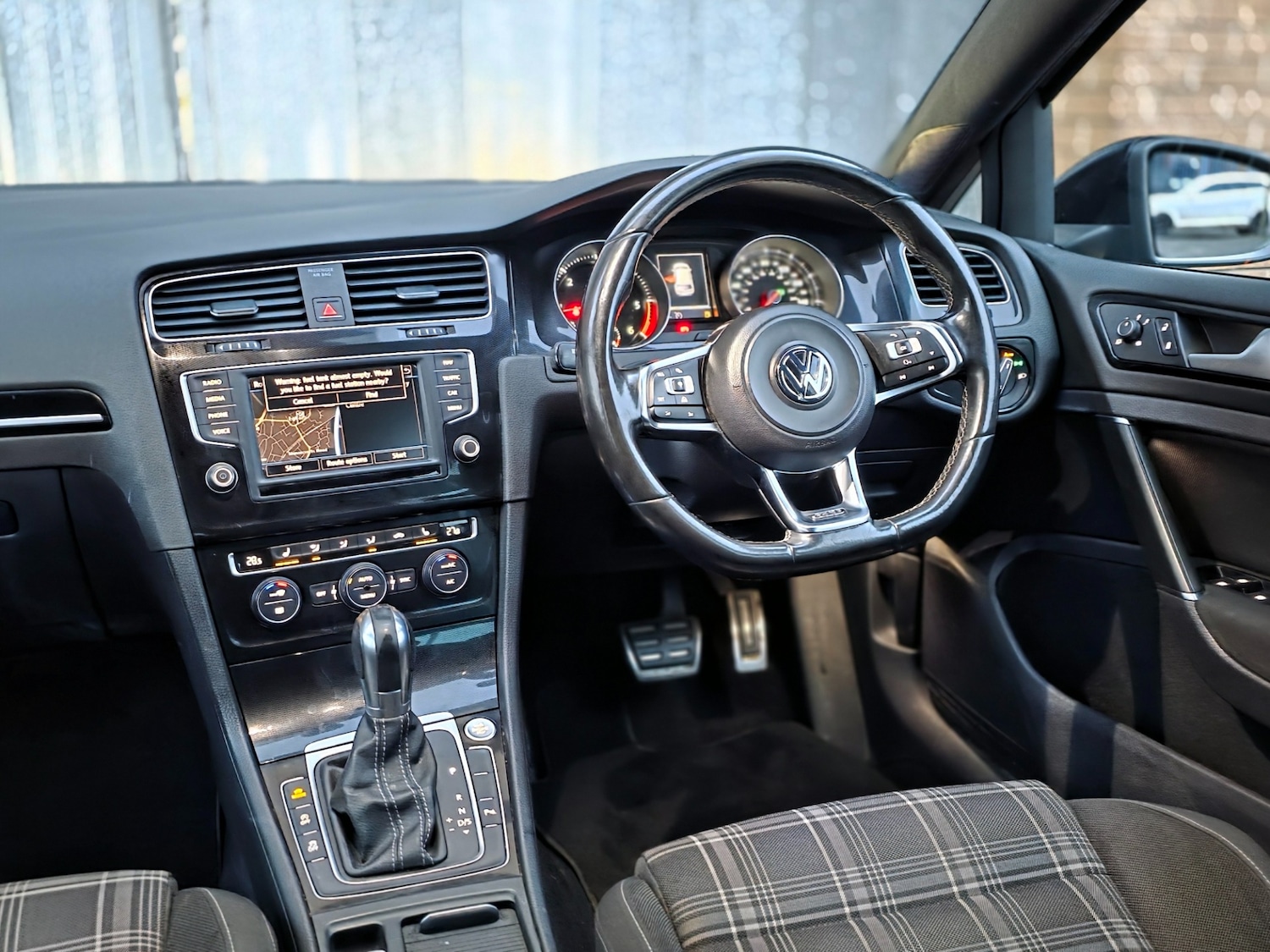 Used Volkswagen Golf 2016 for sale - 76968641: Photo 3