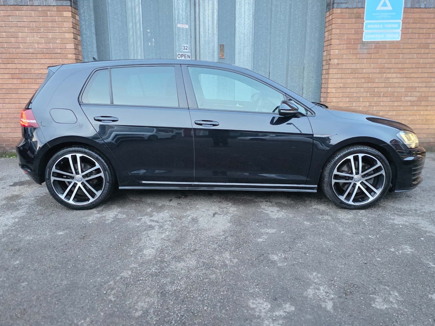 Used Volkswagen Golf 2016 for sale - 76968641: Photo 6