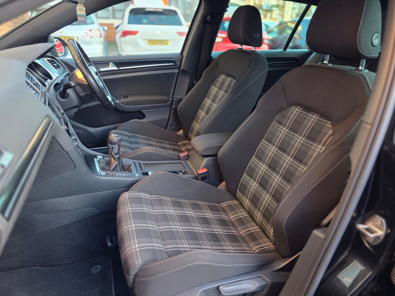 Used Volkswagen Golf 2015 for sale - 77363333: Photo 16