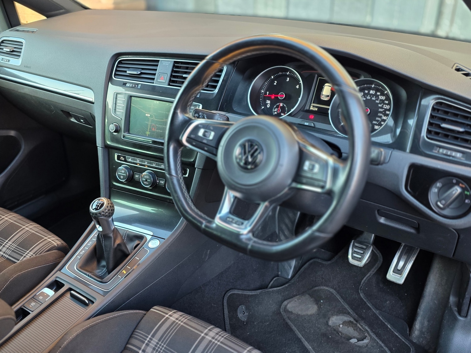 Used Volkswagen Golf 2015 for sale - 77363333: Photo 17