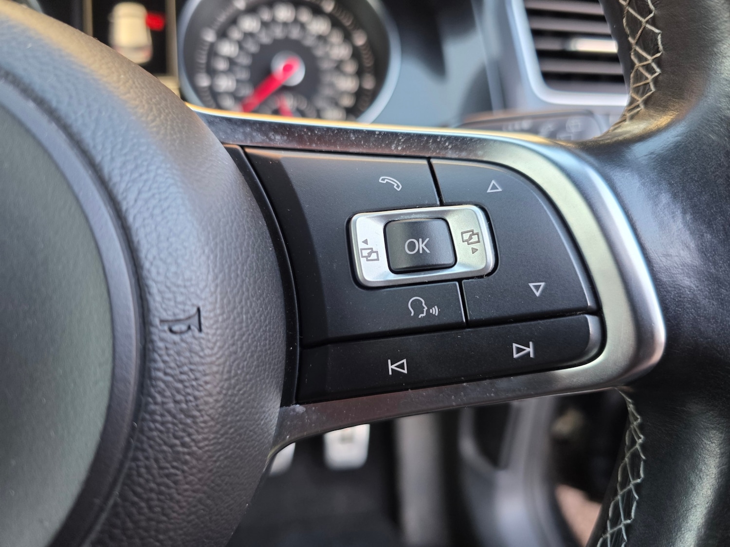 Used Volkswagen Golf 2015 for sale - 77363333: Photo 38