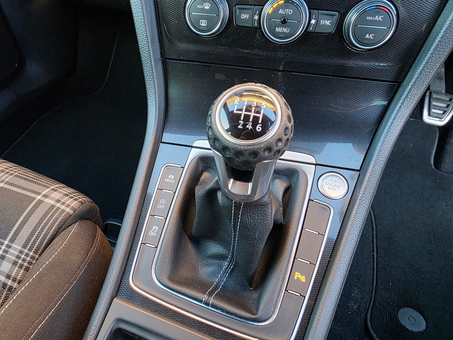 Used Volkswagen Golf 2015 for sale - 77363333: Photo 42