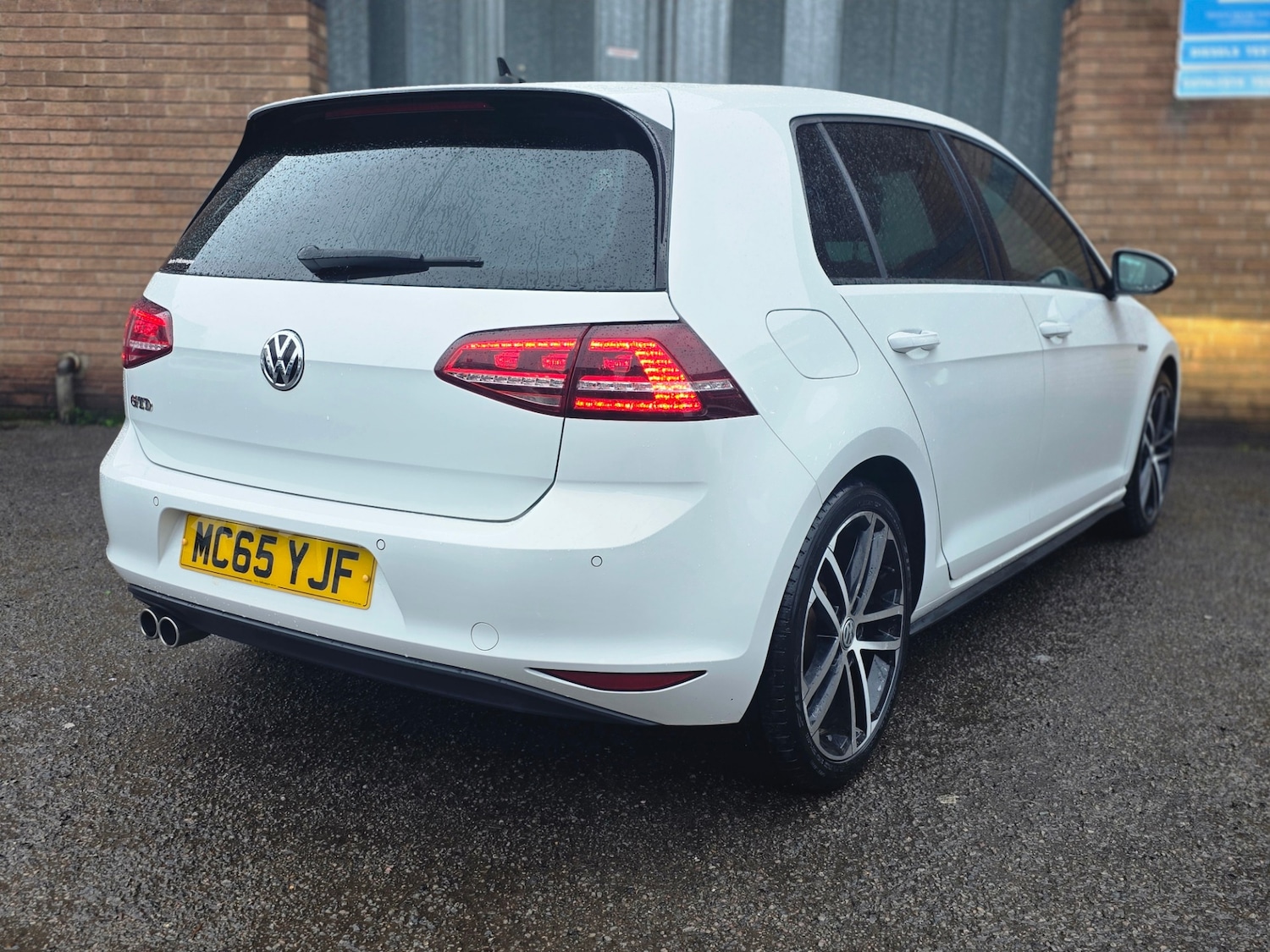 Used Volkswagen Golf 2016 for sale - 77495032: Photo 2