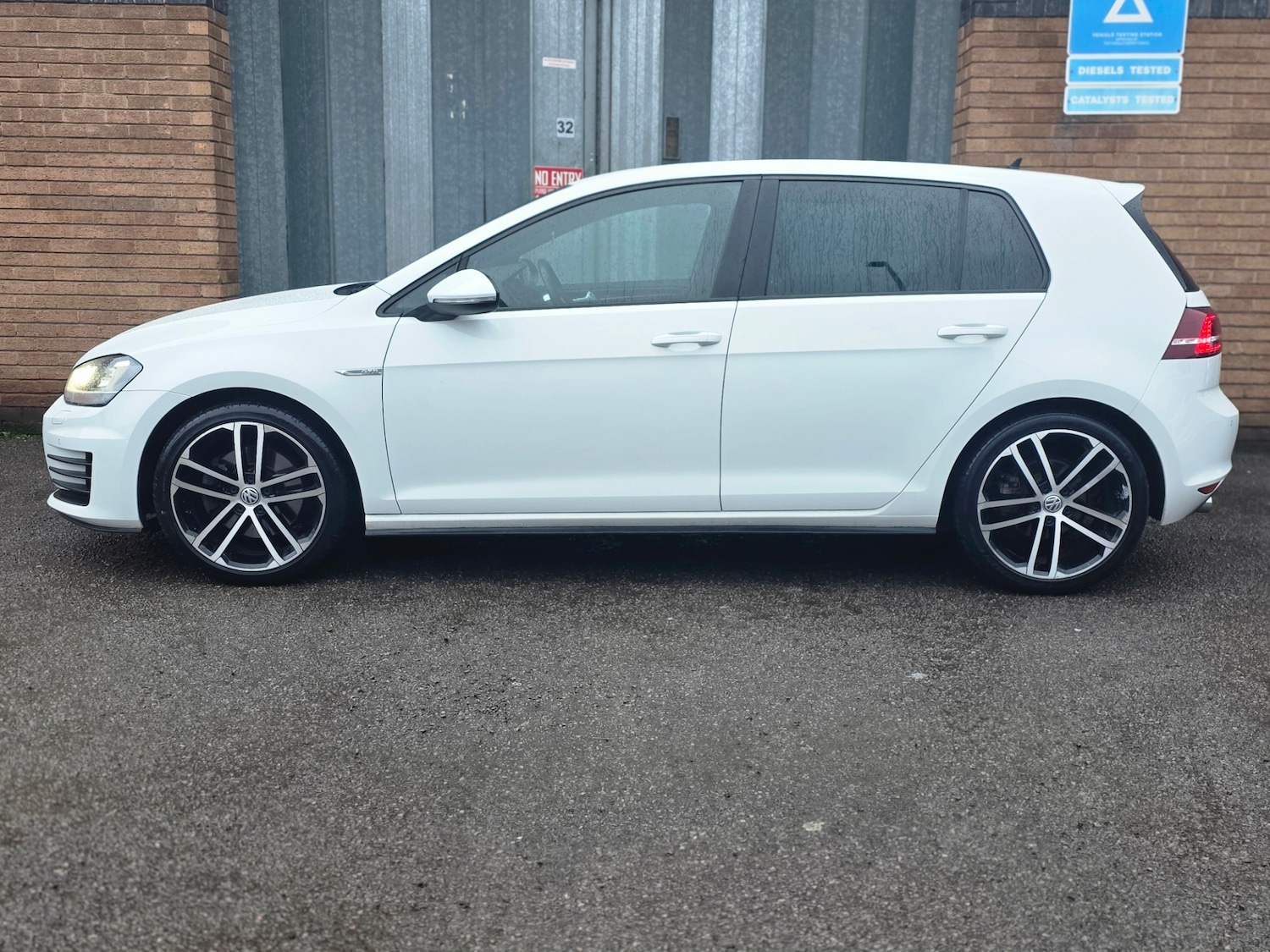 Used Volkswagen Golf 2016 for sale - 77495032: Photo 5