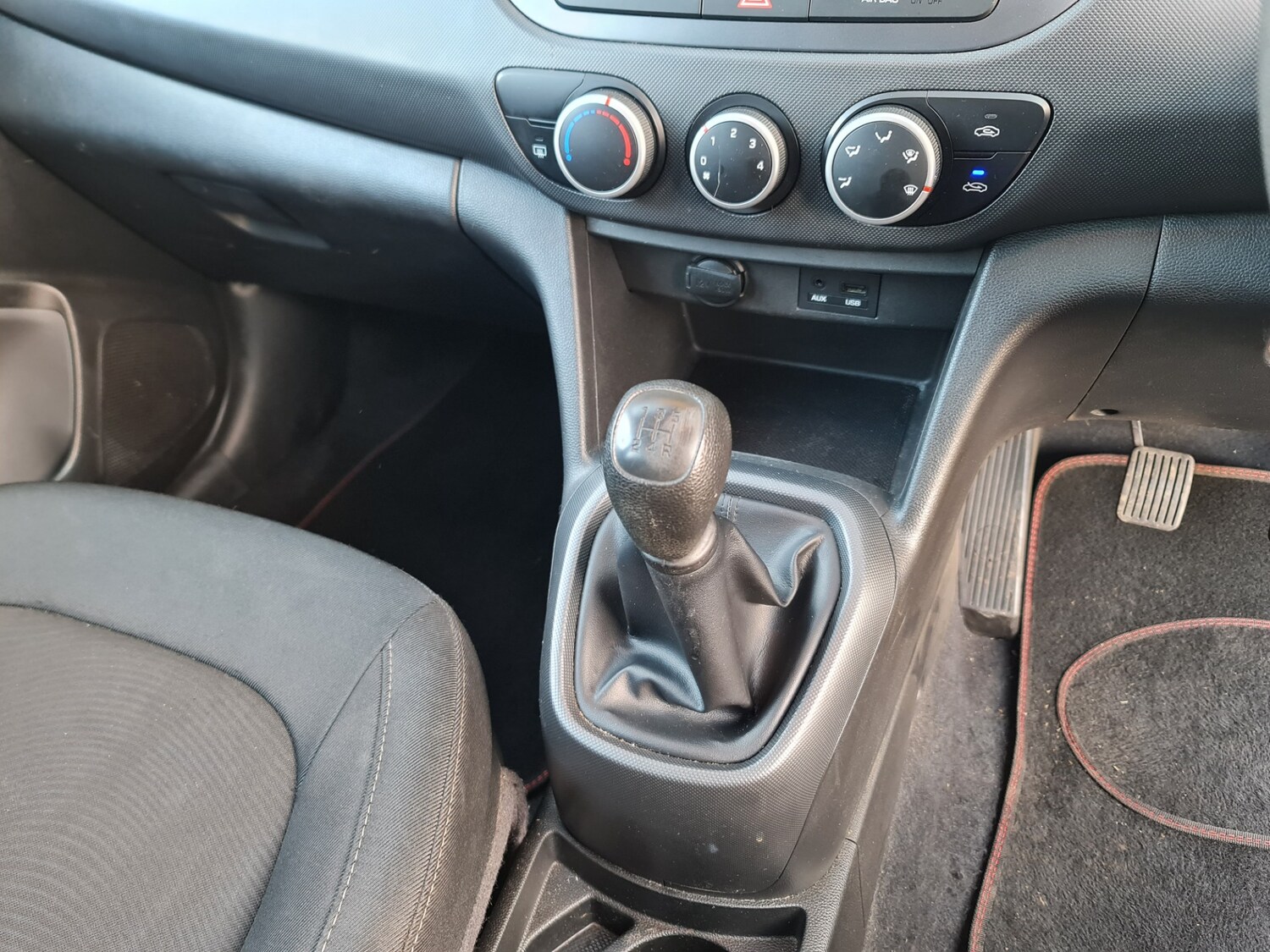 Used Hyundai i10 2018 for sale - 76205759: Photo 22