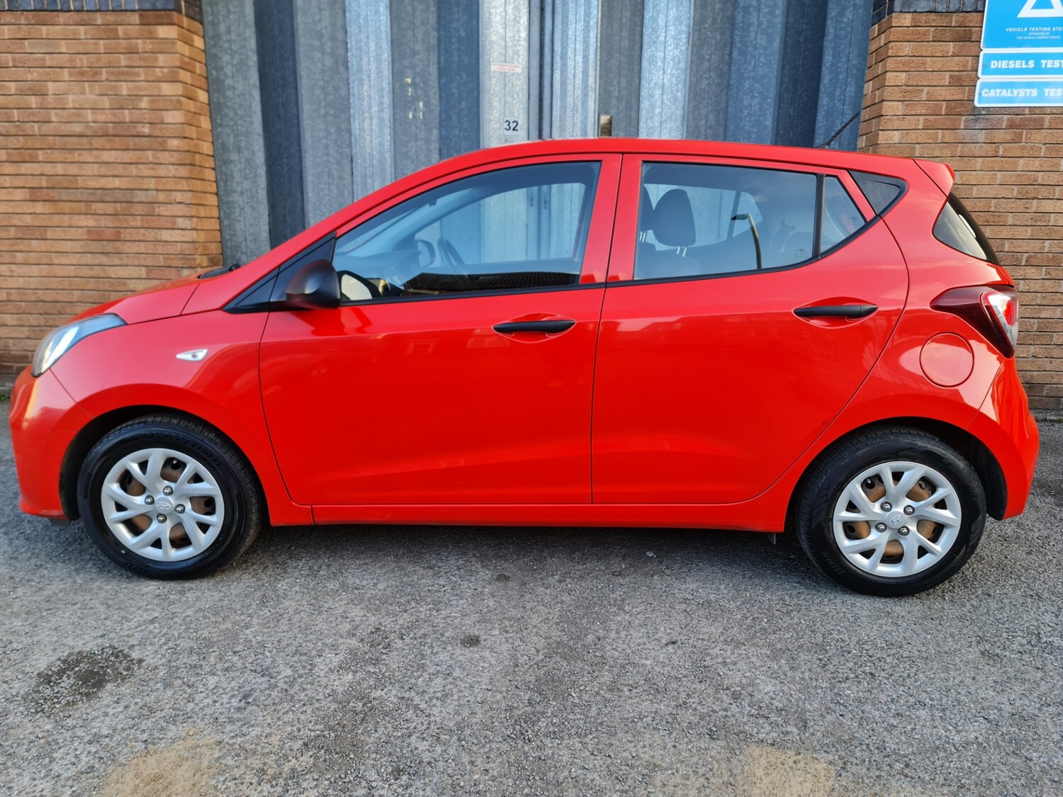 Used Hyundai i10 2018 for sale - 76205759: Photo 5
