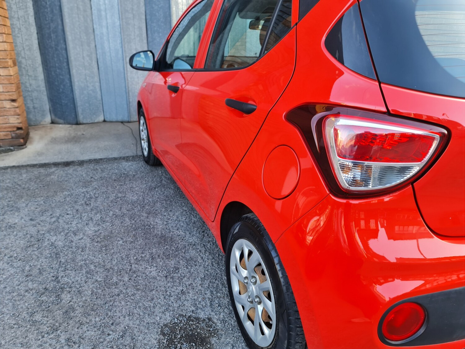 Used Hyundai i10 2018 for sale - 76205759: Photo 8