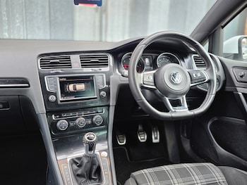 Used Volkswagen Golf 2015 for sale - 77890616: Photo