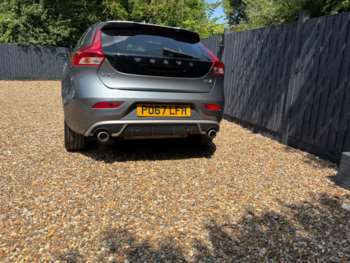 Used Volvo V40 2018 for sale - 74875801: Photo